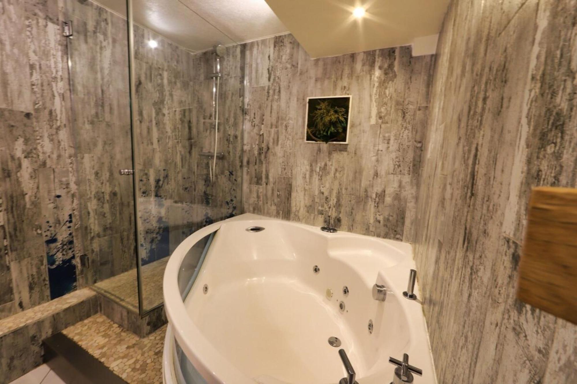 Le Cocon - Lofts & Lakes Certified 4-Stars อานซี ภายนอก รูปภาพ